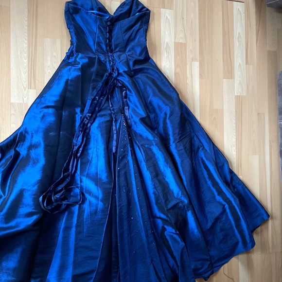 PROM DRESS MIDNIGHT BLUE WITH GEMS OVER DRESS CORSET BACK. - Picture 5 of 14